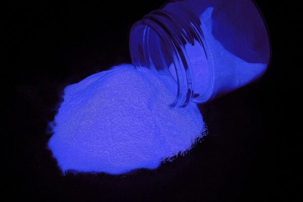 phosphorescent-glow-in-the-dark-powder-pigment-purple-2